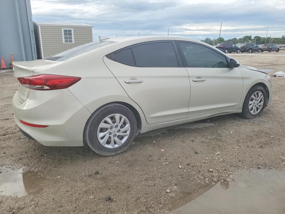 2017 HYUNDAI ELANTRA SE 3