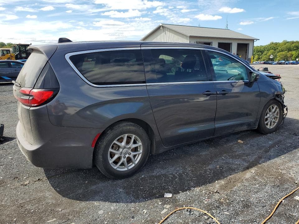 2023 CHRYSLER PACIFICA TOURING L 3