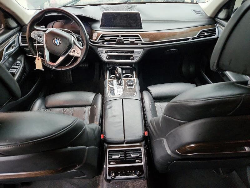 2018 BMW 750 XI 8