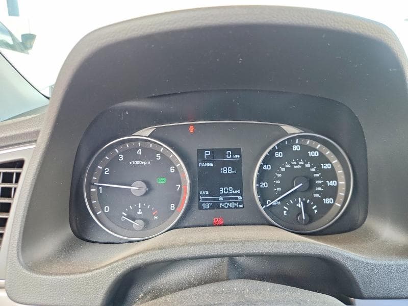 2017 HYUNDAI ELANTRA SE 9