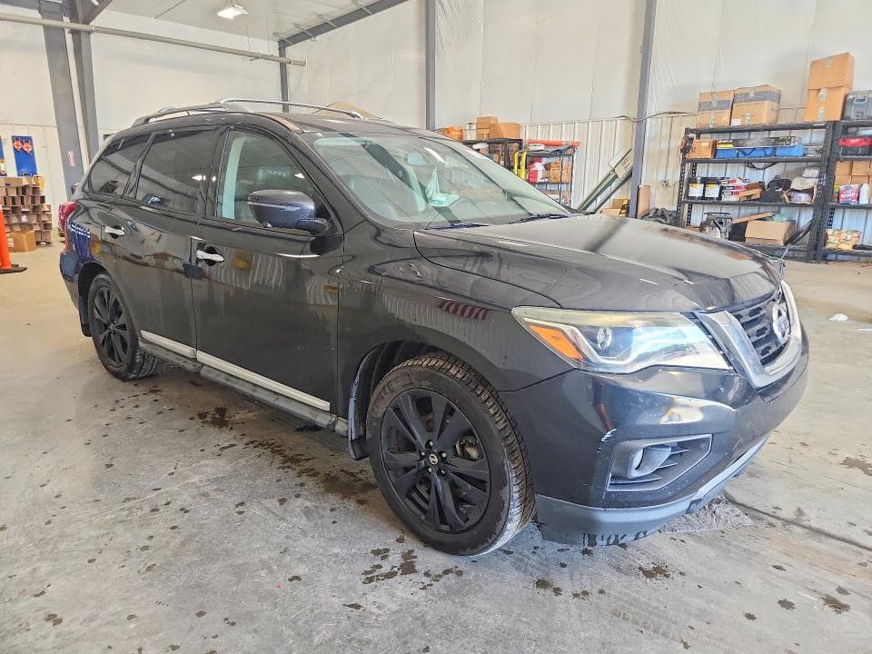 2017 NISSAN PATHFINDER PLATINUM 4