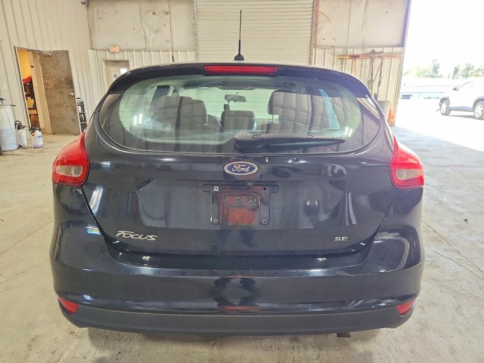 2017 FORD FOCUS SE 6