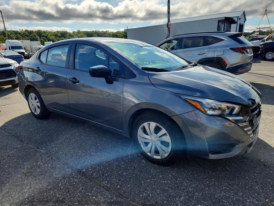 2025 NISSAN VERSA S 4