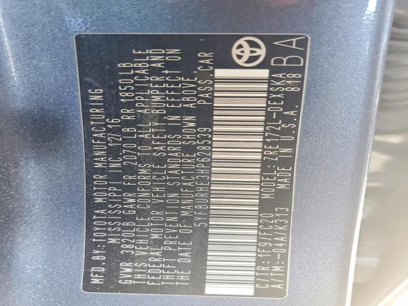 2017 TOYOTA COROLLA SE 12