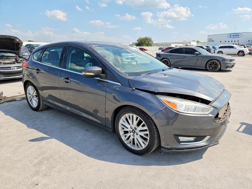 2017 FORD FOCUS TITANIUM 4