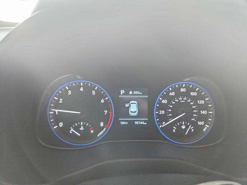 2021 HYUNDAI KONA SE 9