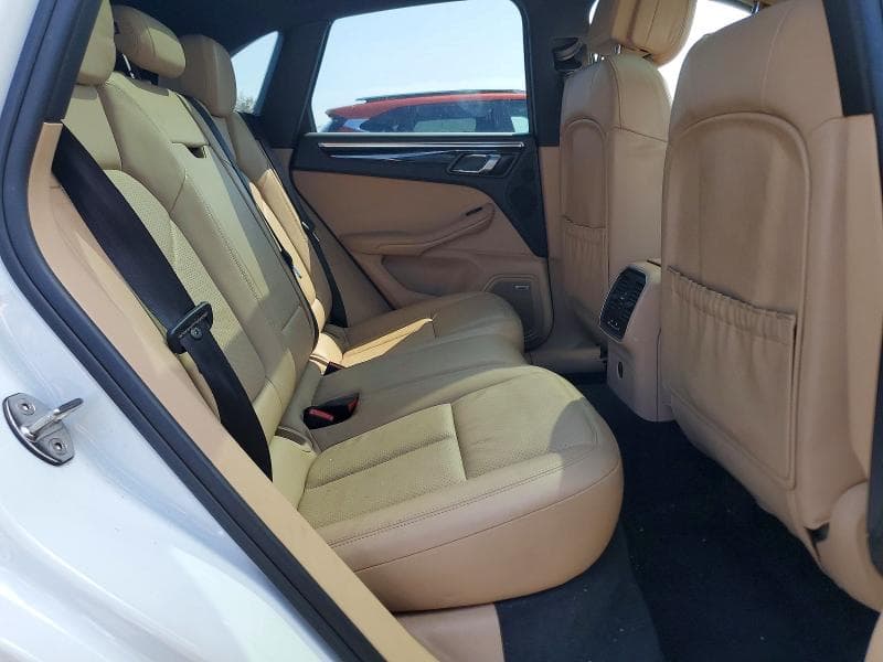 2019 PORSCHE MACAN S 11