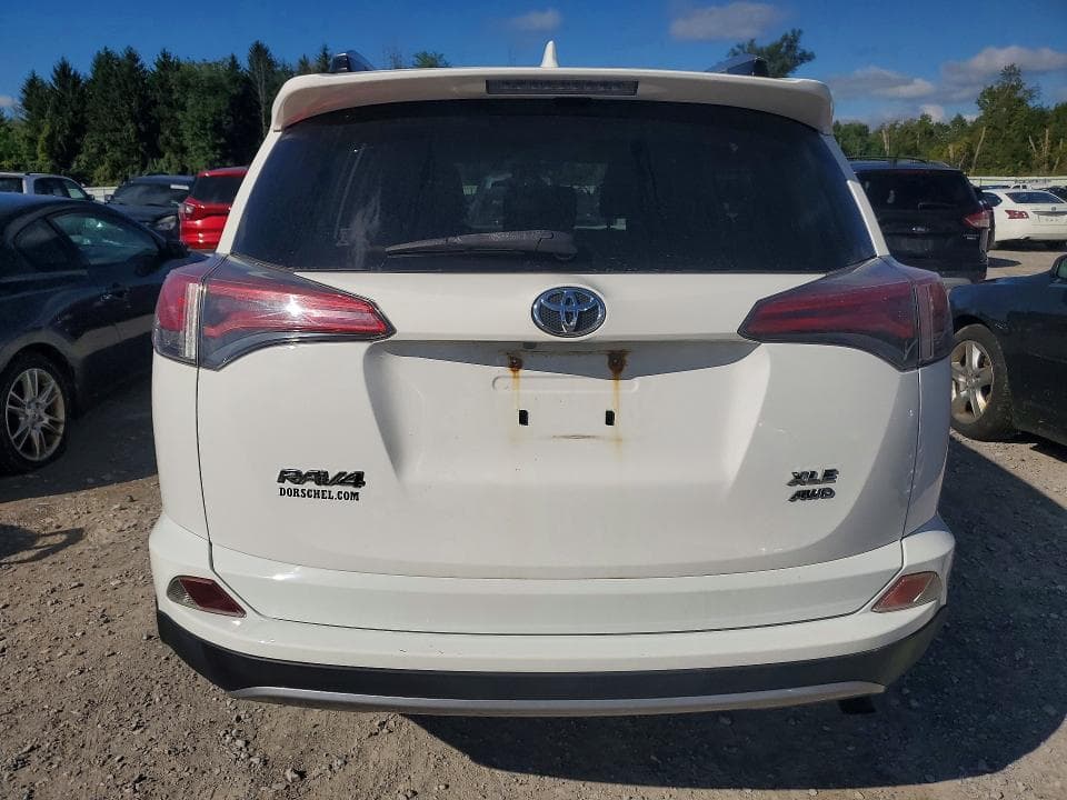 2017 TOYOTA RAV4 XLE 6