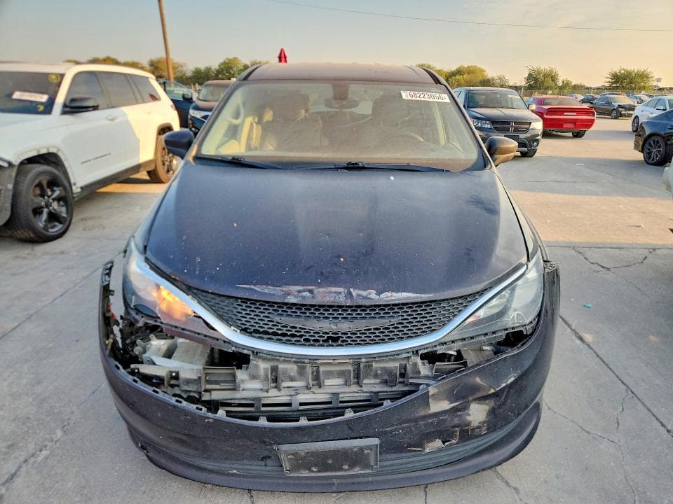 2017 CHRYSLER PACIFICA LX 5