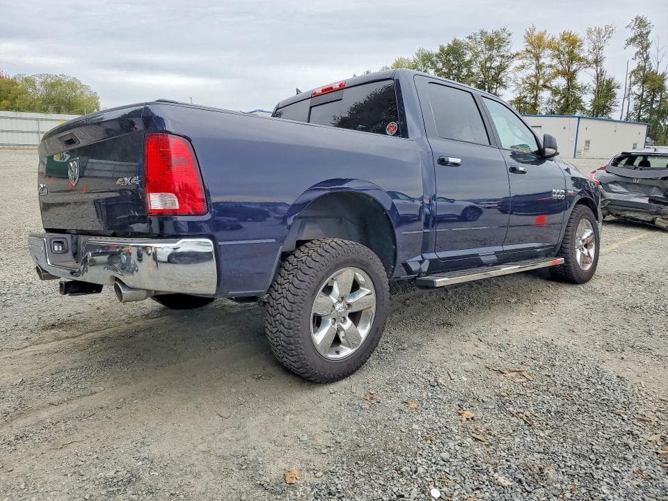 2017 RAM 1500 SLT 3