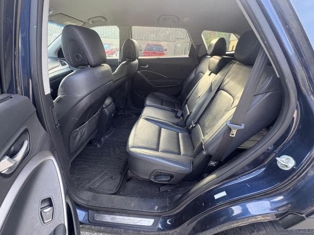 2017 HYUNDAI SANTA FE SE 6