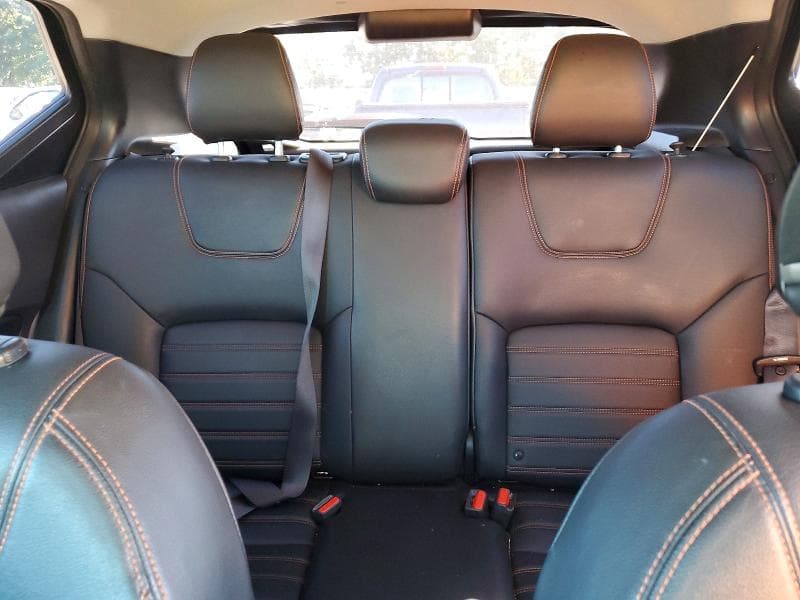 2019 NISSAN KICKS SR 10