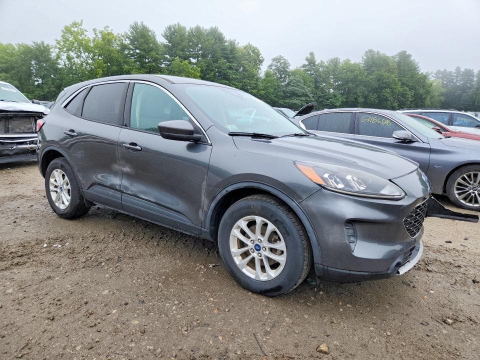 2020 FORD ESCAPE SE 4