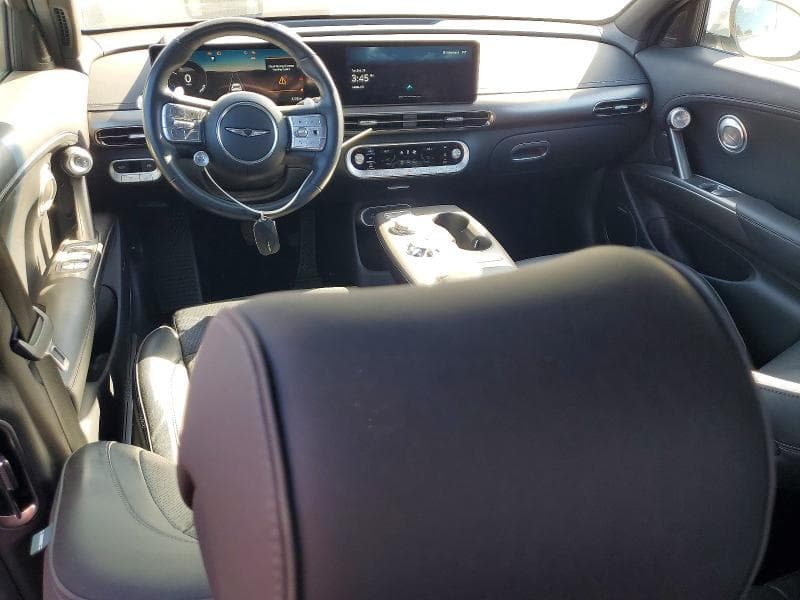 2023 GENESIS GV60 ADVANCED 8