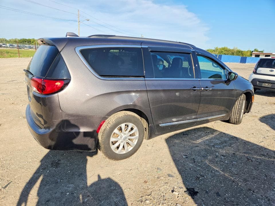 2017 CHRYSLER PACIFICA TOURING L 3