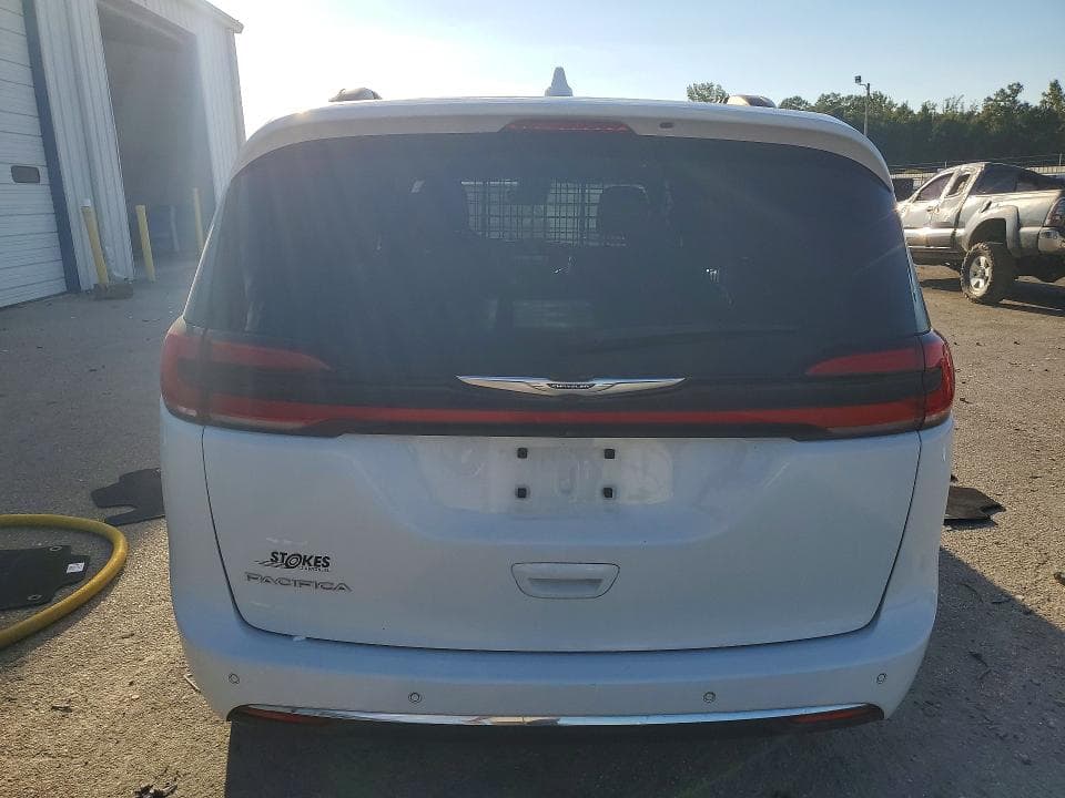 2022 CHRYSLER PACIFICA TOURING 6