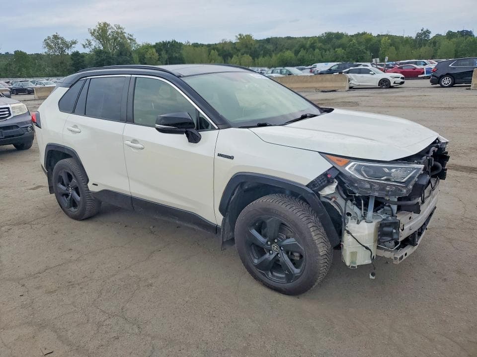 2020 TOYOTA RAV4 XSE 4