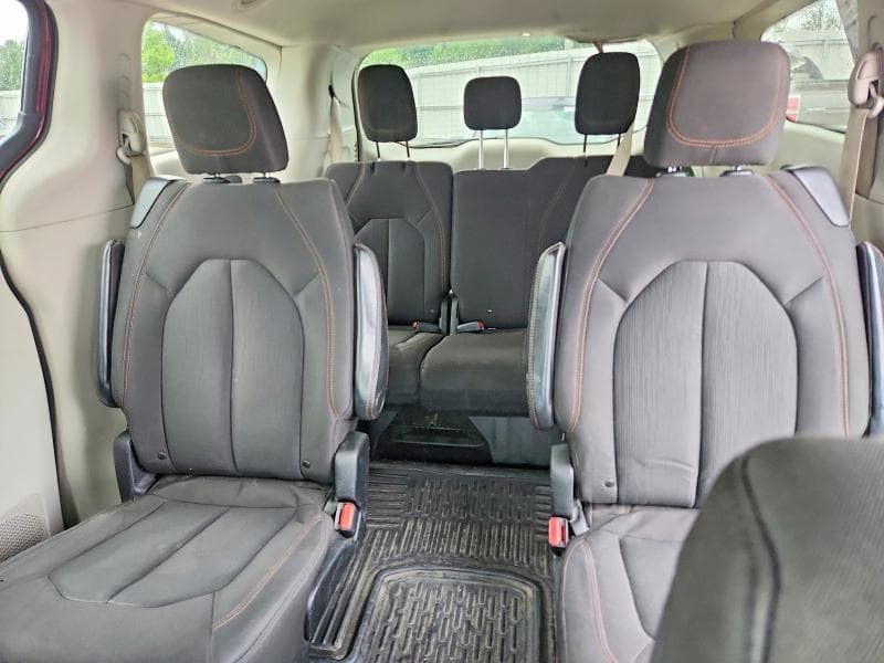 2017 CHRYSLER PACIFICA TOURING 10