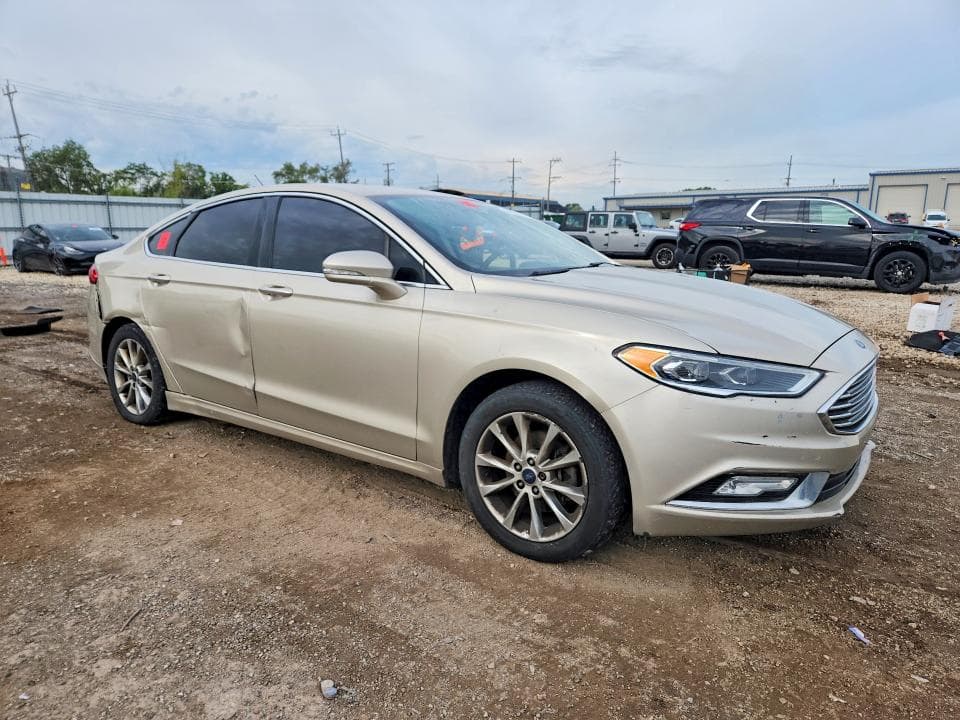 2017 FORD FUSION SE 4