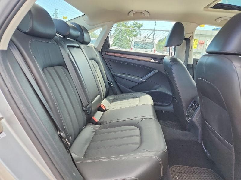 2020 VOLKSWAGEN PASSAT SEL 10