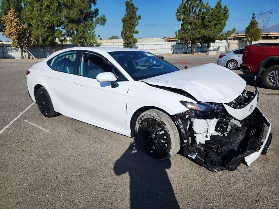 2026 TOYOTA CAMRY SE 4