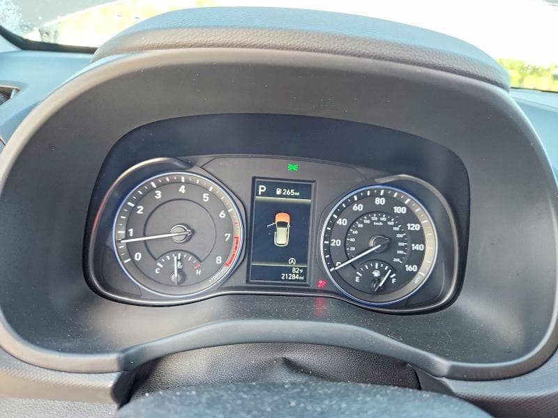 2023 HYUNDAI KONA SEL 9