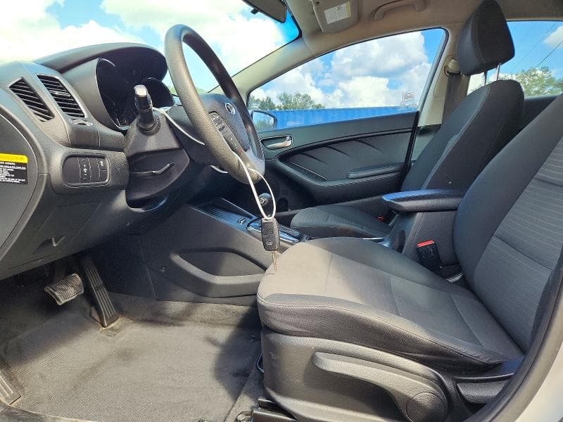 2017 KIA FORTE LX 7