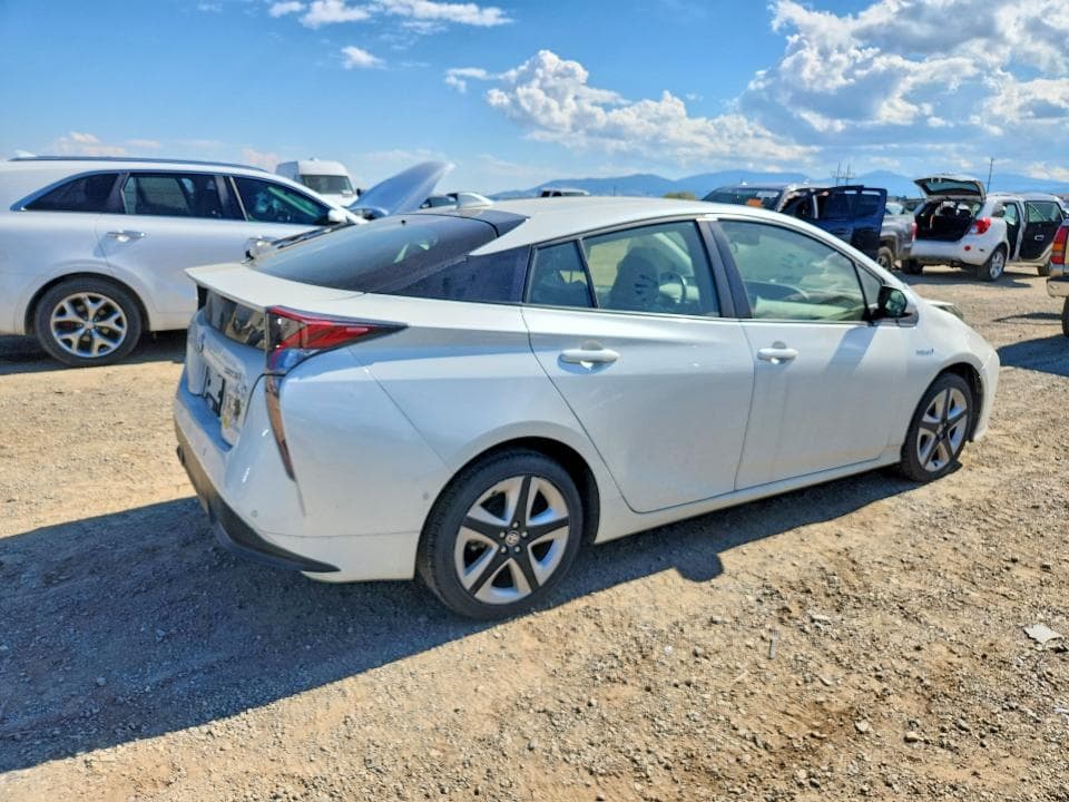 2017 TOYOTA PRIUS THREE TOURING 3