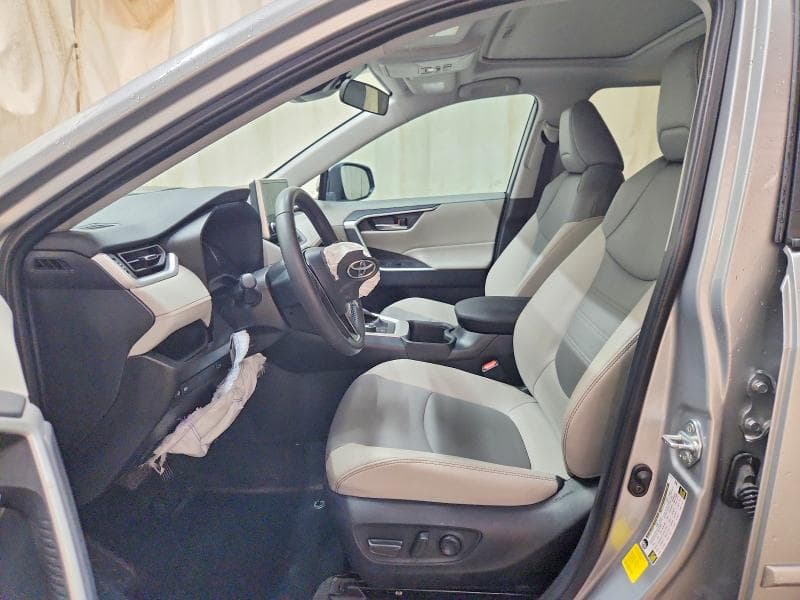 2024 TOYOTA RAV4 XLE PREMIUM 7