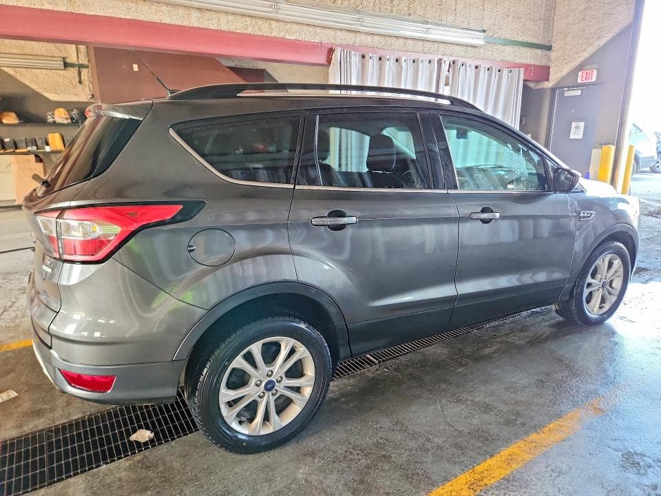 2018 FORD ESCAPE SE 3