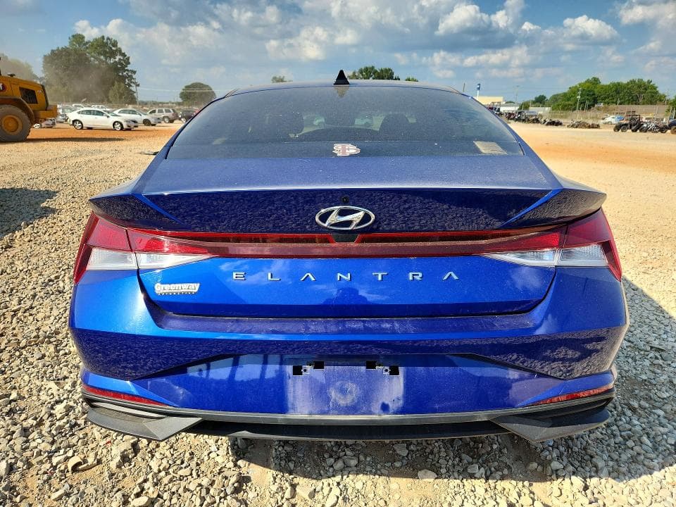 2023 HYUNDAI ELANTRA SE 6