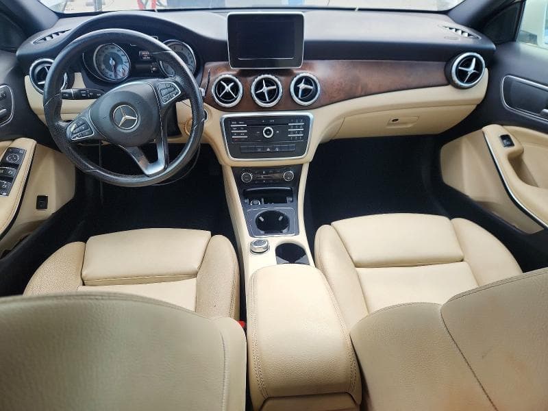 2017 MERCEDES-BENZ GLA 250 8