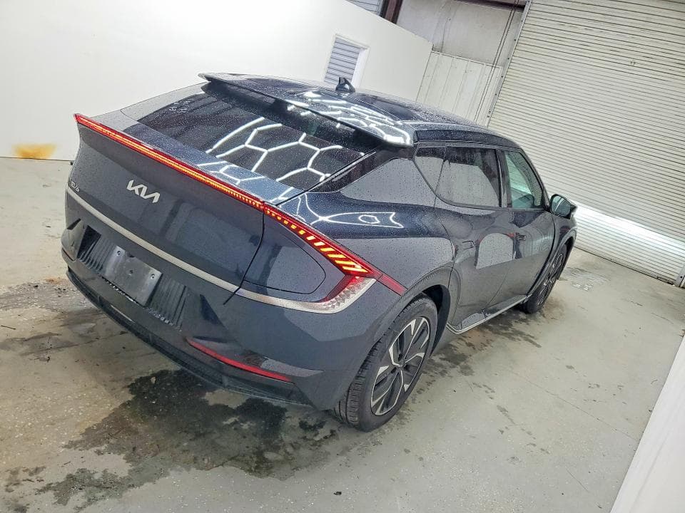 2023 KIA EV6 WIND 3