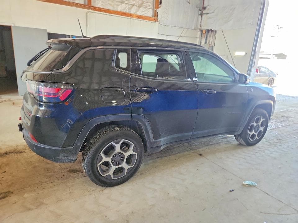 2022 JEEP COMPASS TRAILHAWK 3