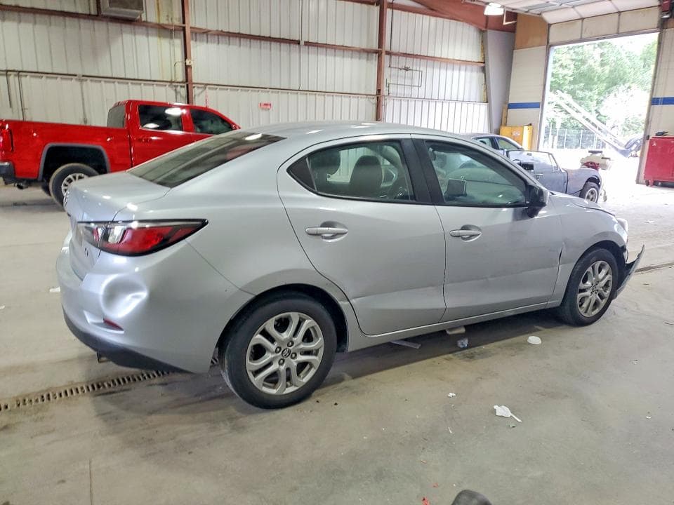 2017 TOYOTA YARIS IA BASE 3