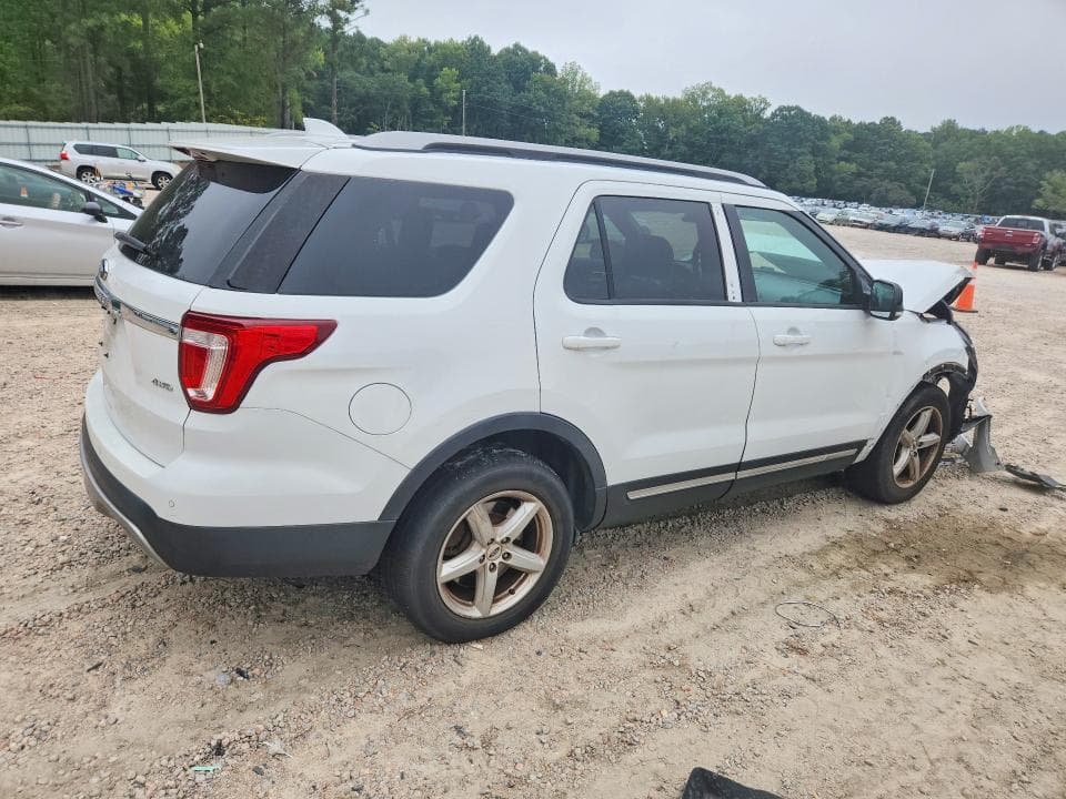 2017 FORD EXPLORER XLT 3