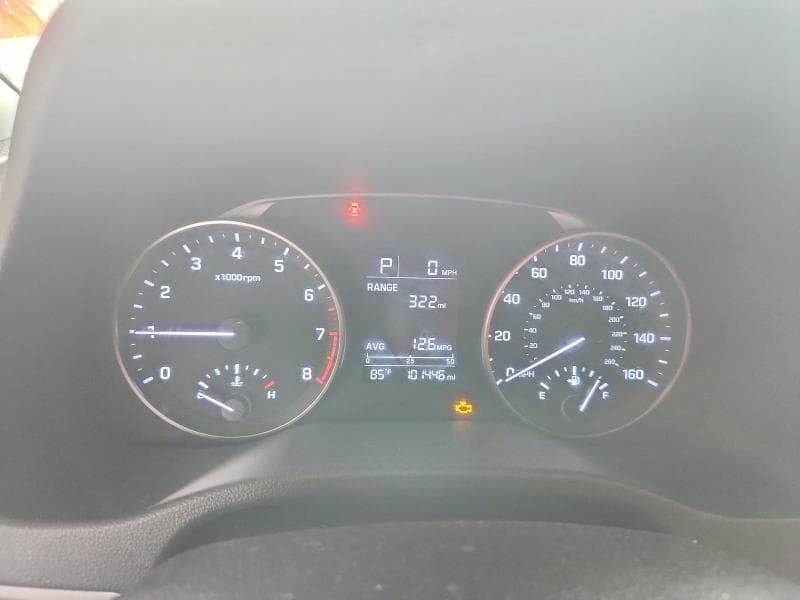 2017 HYUNDAI ELANTRA 9