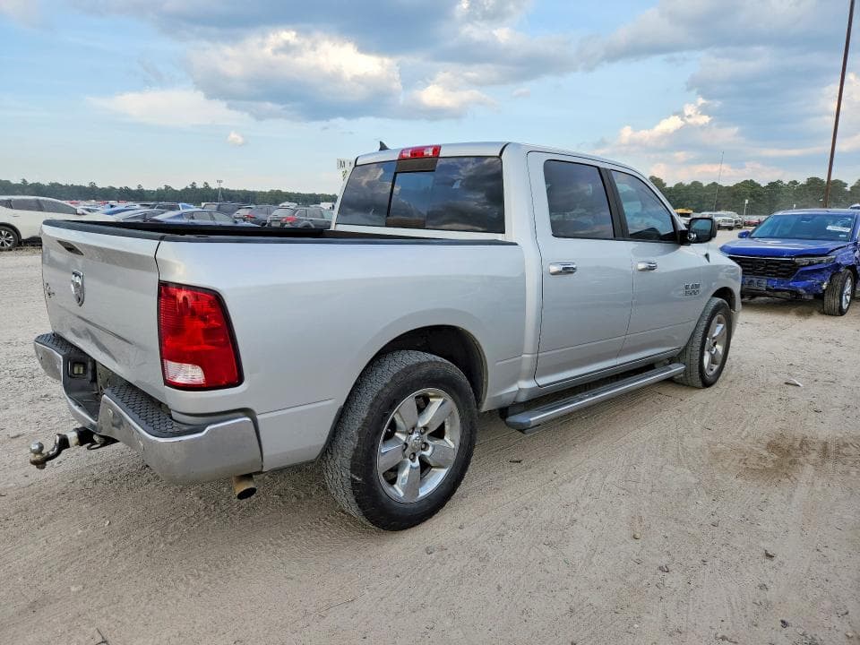 2017 RAM 1500 SLT 3