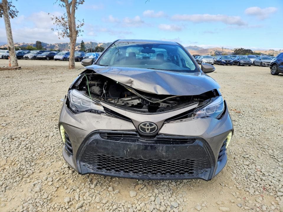 2017 TOYOTA COROLLA SE 5