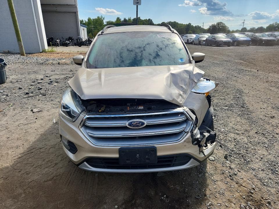 2017 FORD ESCAPE SE 5