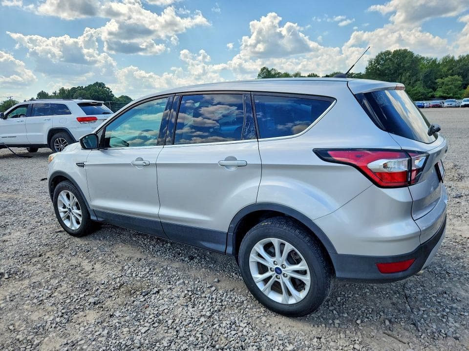 2017 FORD ESCAPE SE 2