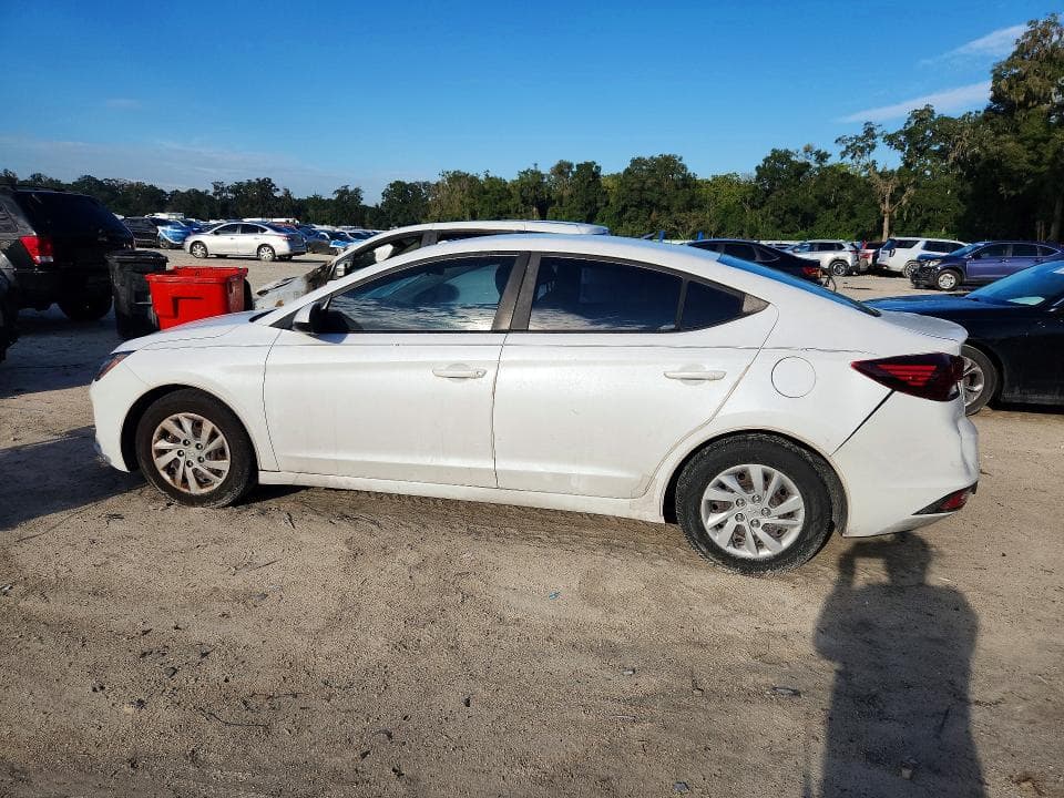 2019 HYUNDAI ELANTRA SE 2