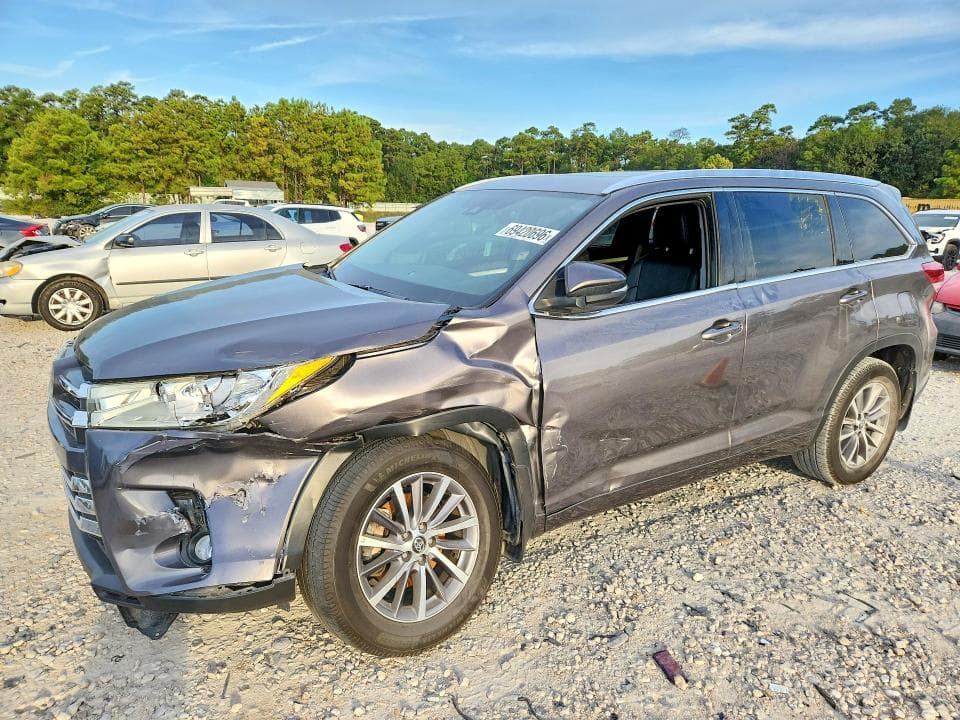 2017 TOYOTA HIGHLANDER XLE - 1