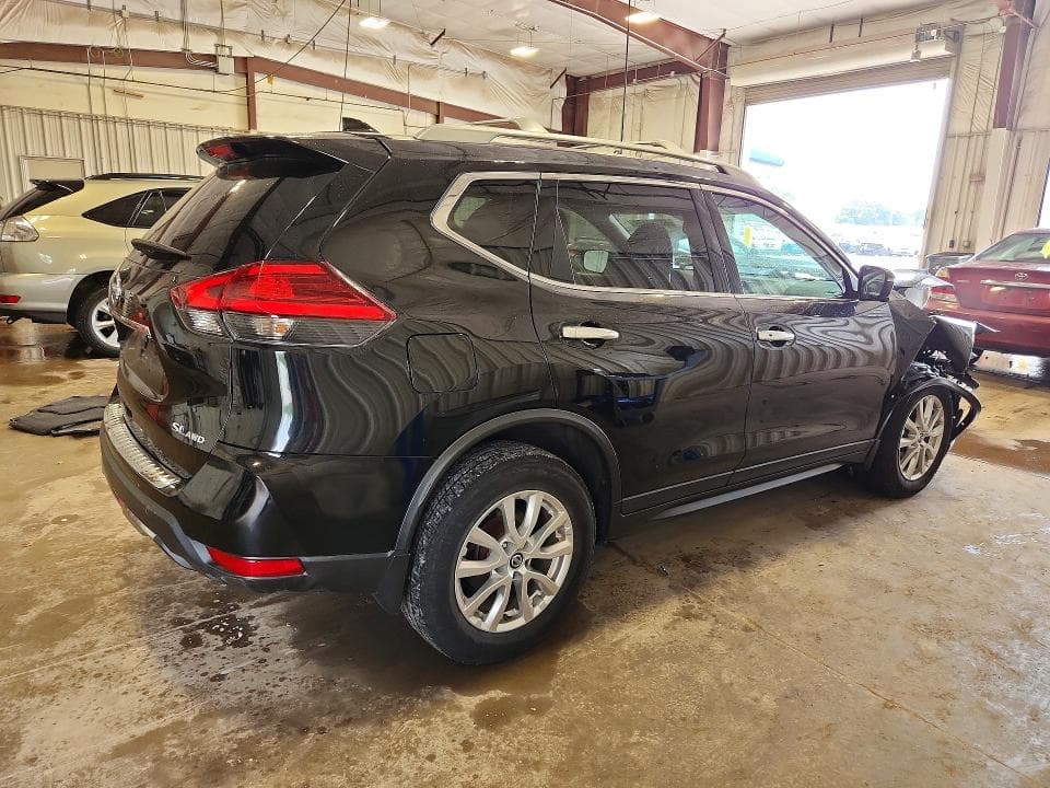 2017 NISSAN ROGUE SV 3