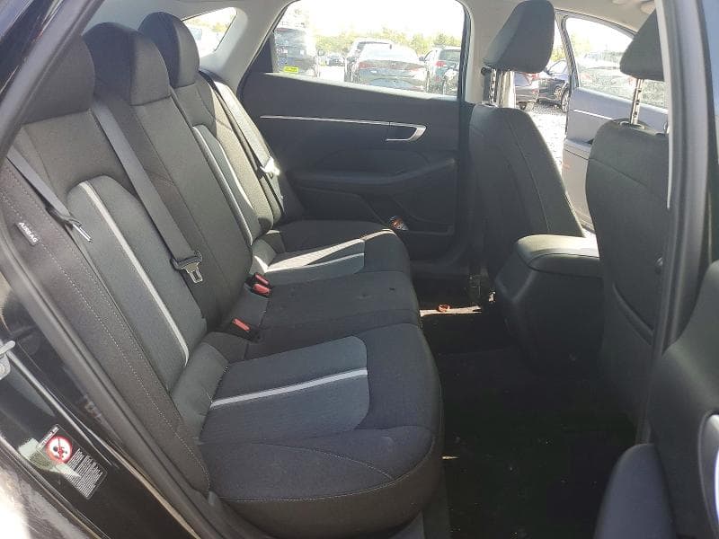 2021 HYUNDAI SONATA SE 10