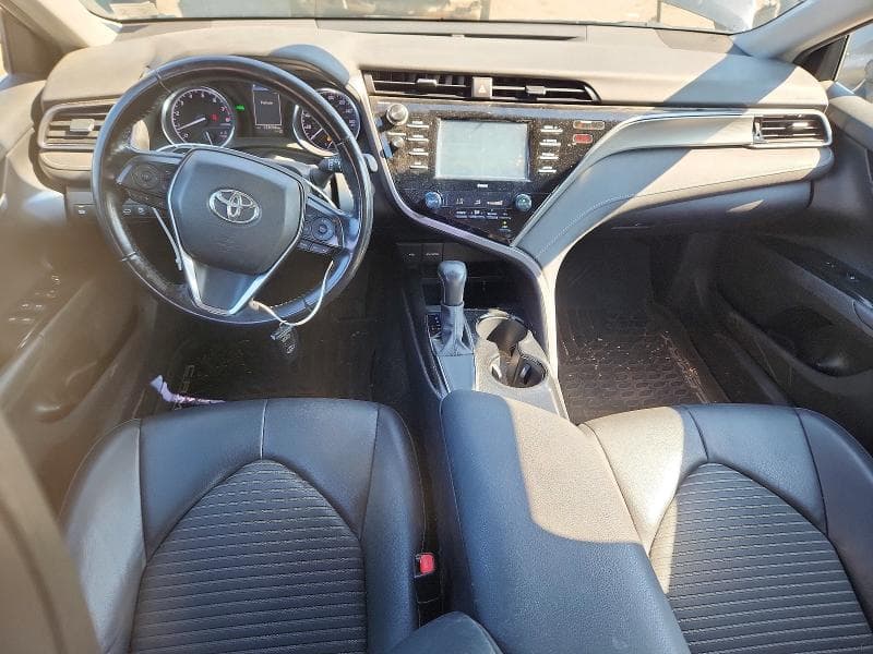 2020 TOYOTA CAMRY SE 8