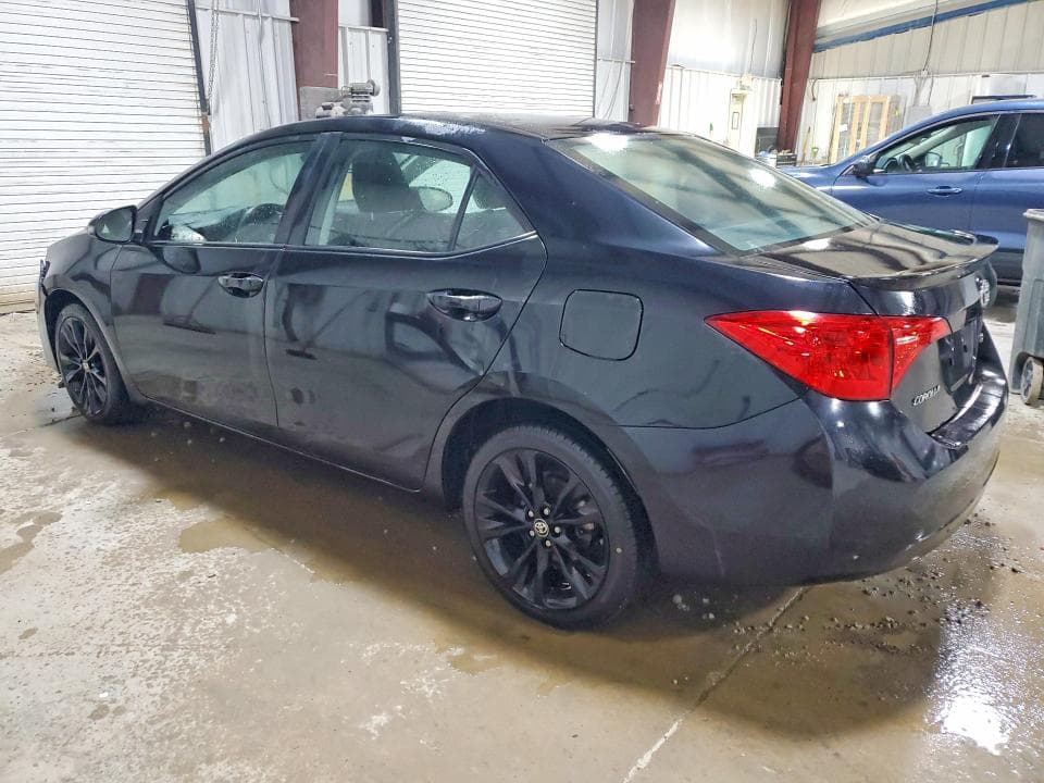 2017 TOYOTA COROLLA SE 2