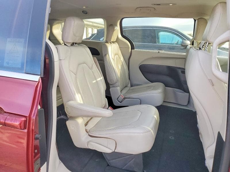 2021 CHRYSLER VOYAGER LXI 11