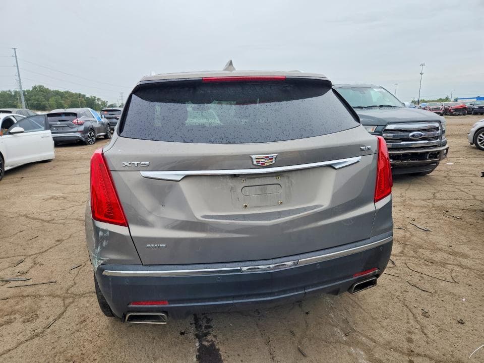 2017 CADILLAC XT5 LUXURY 6