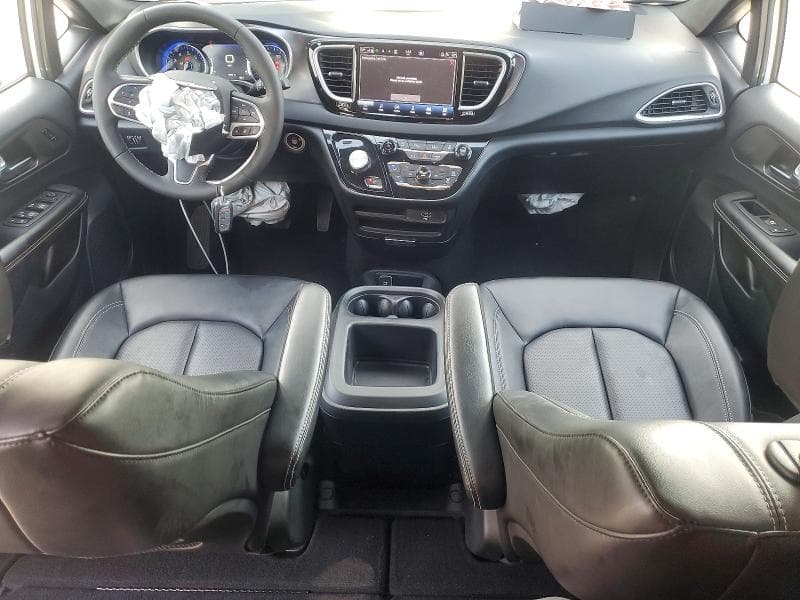 2026 CHRYSLER PACIFICA SELECT 8